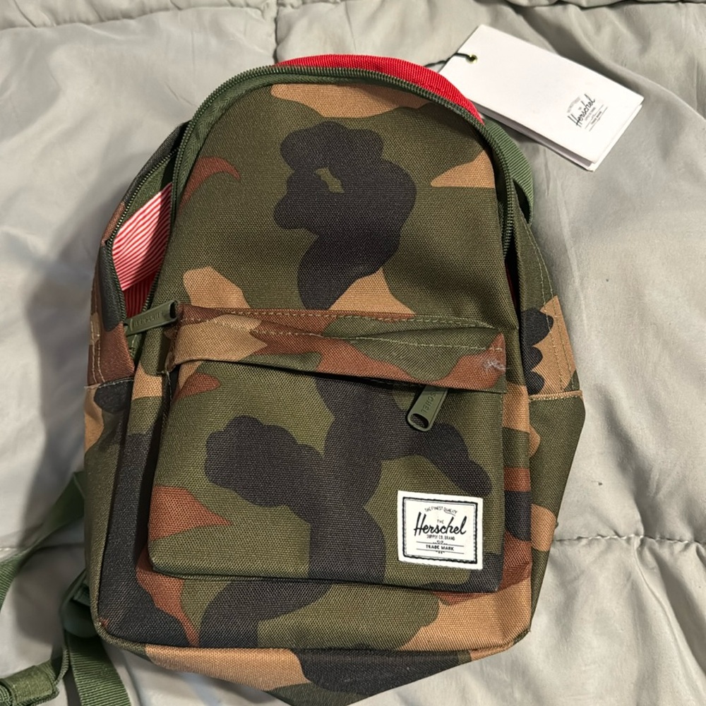 Herschel camo backpack mini